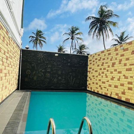 Bivon Reach Hotel Uswetakeiyawa Exterior photo