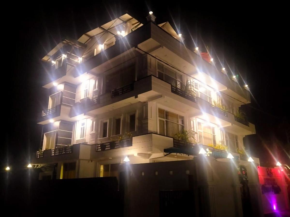 Bivon Reach Hotel Uswetakeiyawa Exterior photo