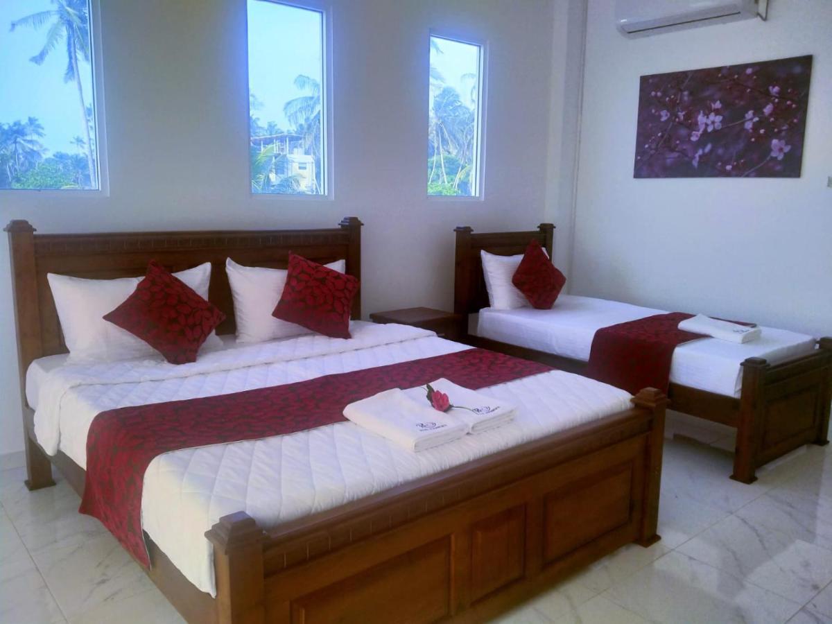 Bivon Reach Hotel Uswetakeiyawa Exterior photo