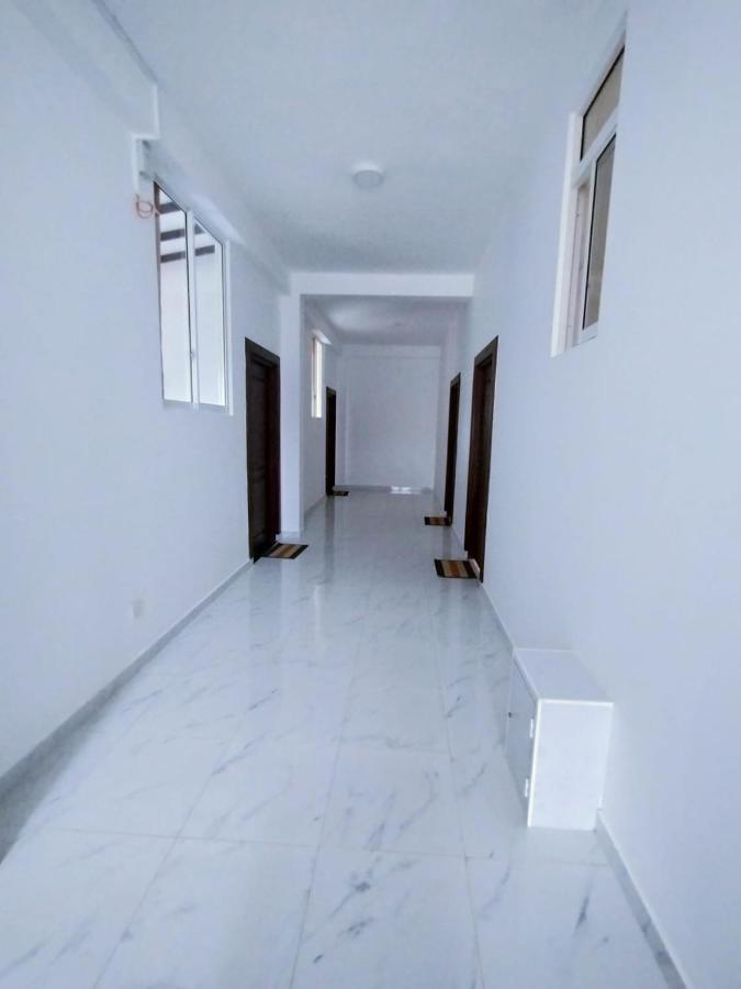 Bivon Reach Hotel Uswetakeiyawa Exterior photo