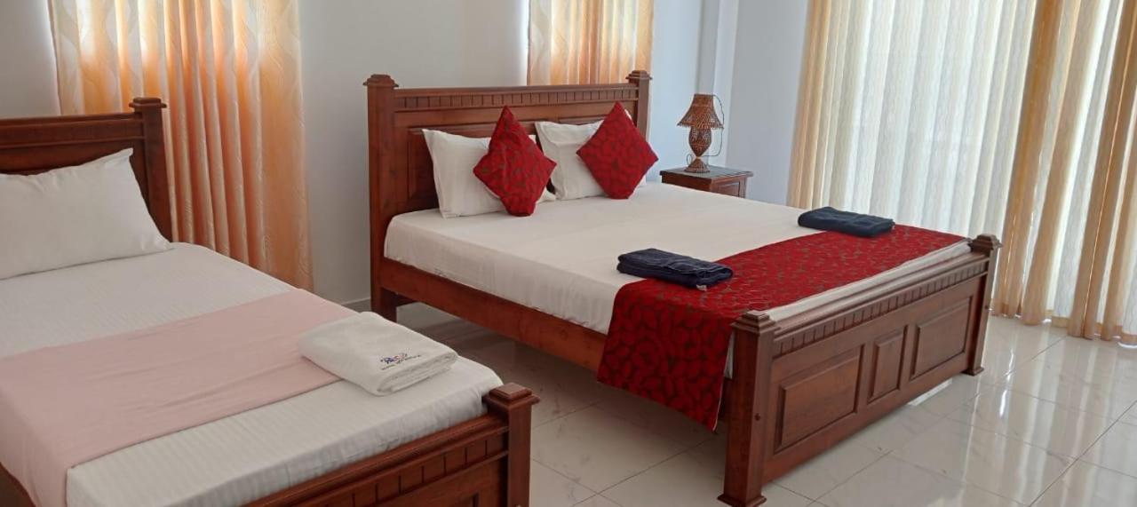 Bivon Reach Hotel Uswetakeiyawa Exterior photo