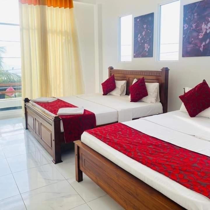 Bivon Reach Hotel Uswetakeiyawa Exterior photo